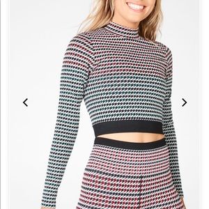 Camryn Houndstooth Seamless Long-Sleeve cropped